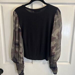 Women's Generation Love Black Camo Top Size S
